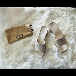 Gucci Cream/White Rubber Sandals. NIB.